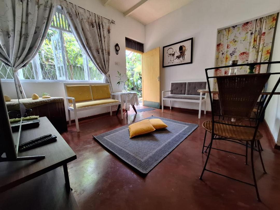 Idor Holidays Sri Jayewardenepura Kotte Exterior foto