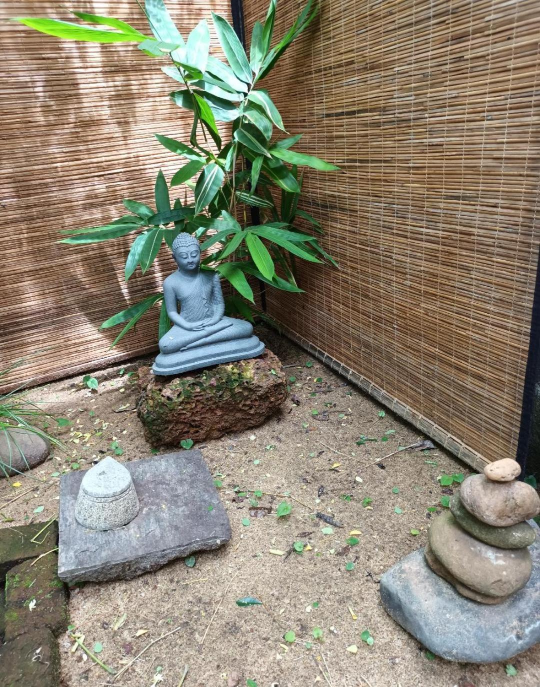 Idor Holidays Sri Jayewardenepura Kotte Exterior foto